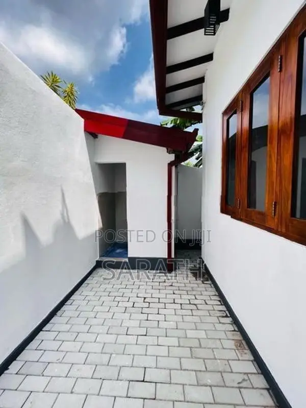 Brand New House For Sale Athurugiriya