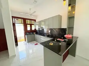 Modern Luxury House for Sale in Athurugiriya Stunning 4 Bedroom