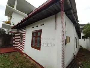 Kotikawatta House With Land For Sale