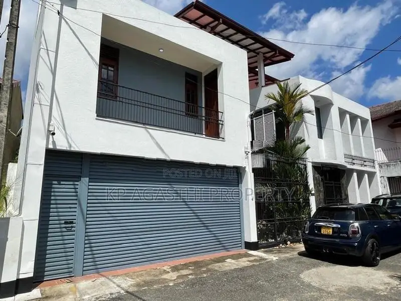 Luxury House for Sale in Pepiliyana
