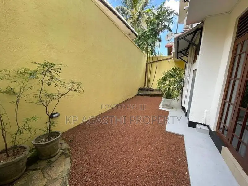 Luxury House for Sale in Pepiliyana