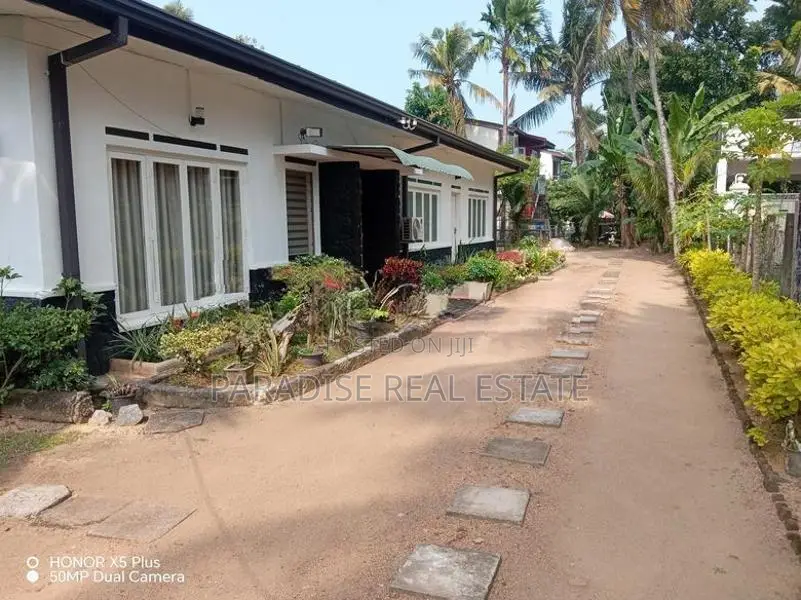 Ratmalana House with Land for Sale