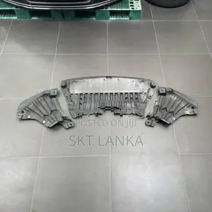 Genuine Mercedes E Class E200 E350e 2018 engine under guards
