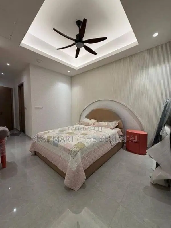 Colombo 5 : 8 A/C BR fully furnished house for rent