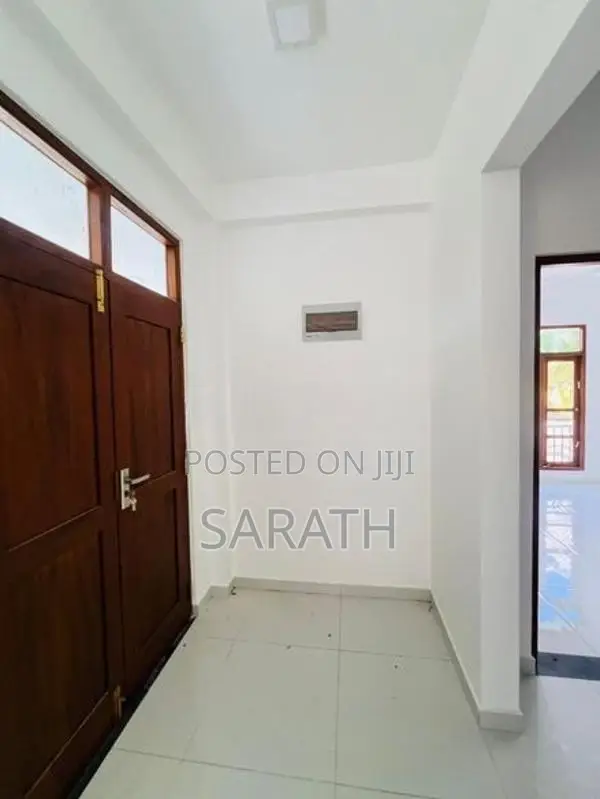 10 P With Brand New House In Athurugiriya