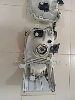 Toyota KDH Headlight
