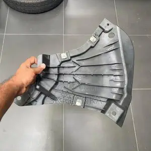 Genuine Mercedes E Class E200 E350e 2018 engine under guards