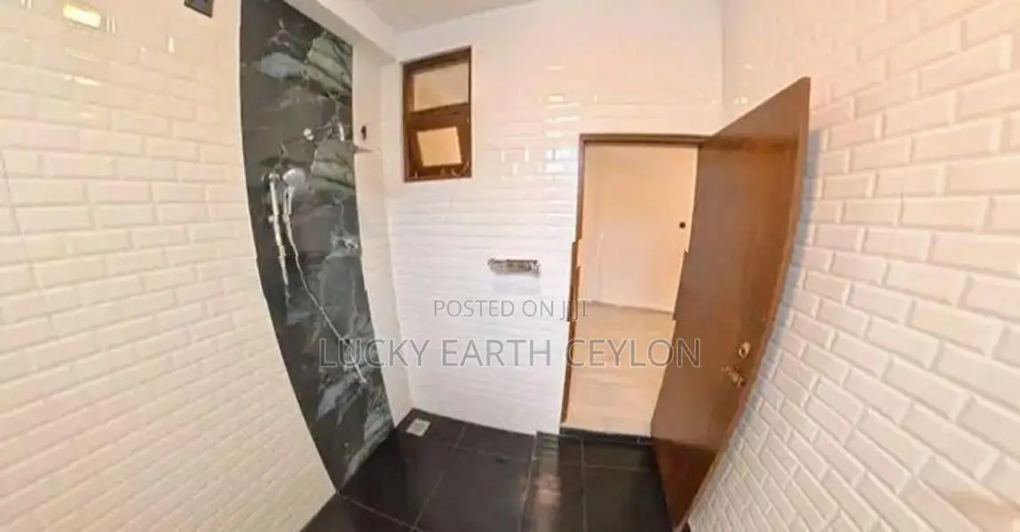 Pannipitya, Unfurnished Ground Floor , Apartment For Rent (ZM1097)