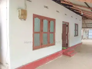 HHL1107 - House for sale in Arayampathy