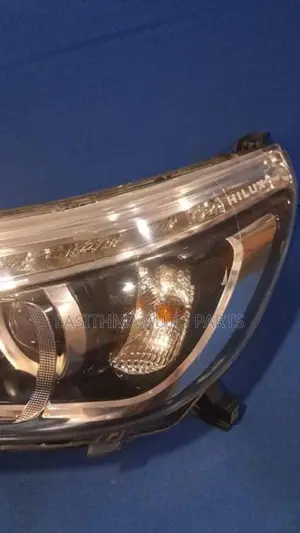 Hilux Revo Scoop Head Lamp