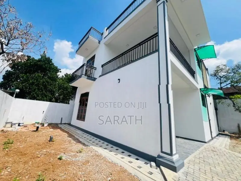 10 P With Brand New House In Athurugiriya