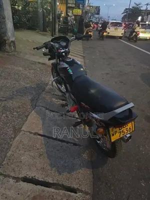 Bajaj CT100 2018
