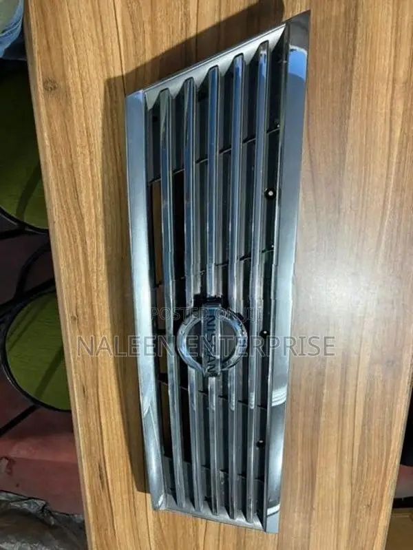 Nissan Caravan E25 Crystal Nickel Shell