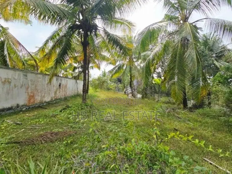 17.75 P Residential Bare Land For Sale Amaragoda