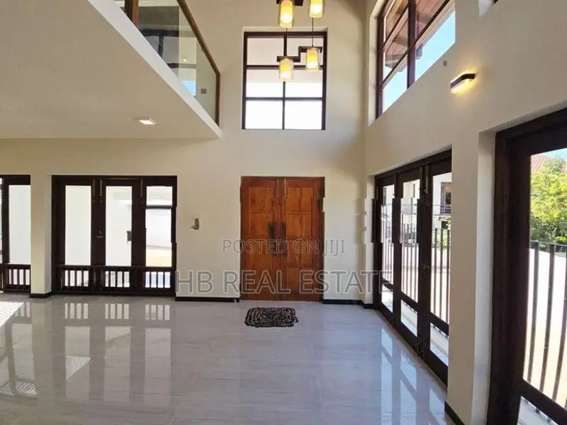 Super Luxury 2-Story House for Sale Battaramulla