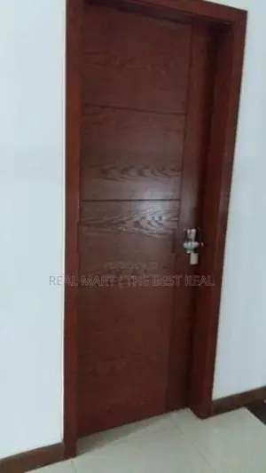Colombo 3 : 3BR (1,900sf) Apartment for Sale