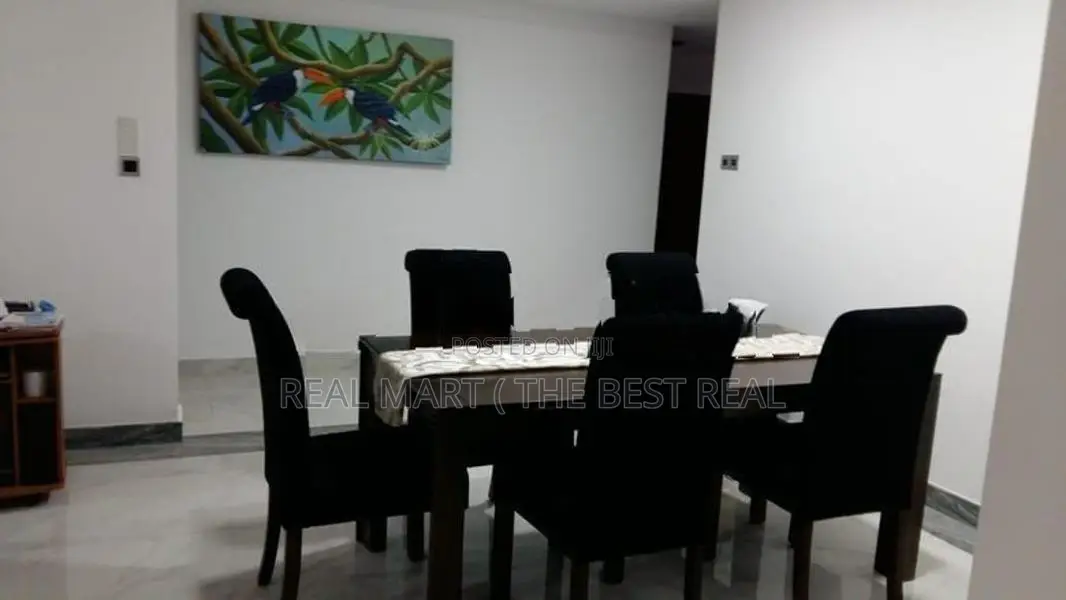 Colombo 3 : 3BR (1,900sf) Apartment for Sale