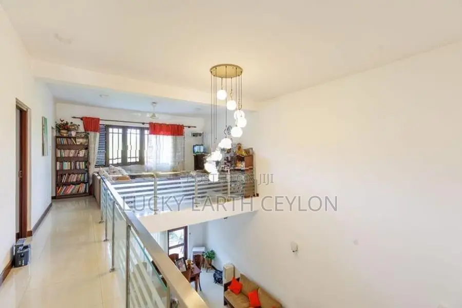 Thalawathugoda 3 Story Unfurnished House for Rent-Home/BackOffice-MG10