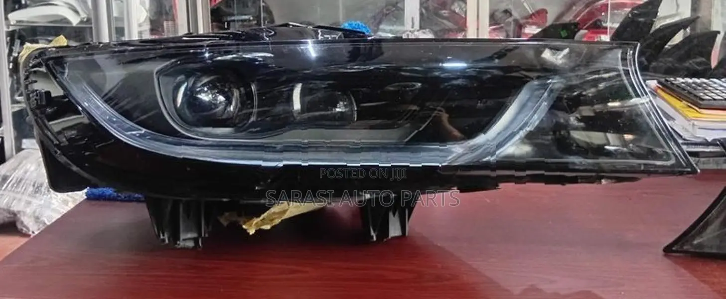 BMW I8 Head Light