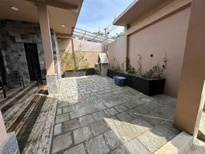 Luxury 3-Story Villa with Separate Annex in Udapalatha, Kandy | SH1531