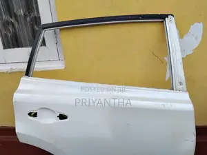 Toyota Rav4 Right Door