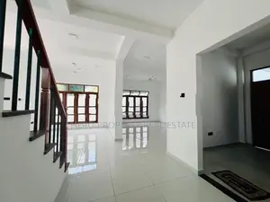 (NSA2602-005) Luxury House for Sale in Athurugiriya