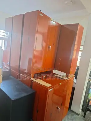 Steel Half Cupboards 4×2.5 Ft