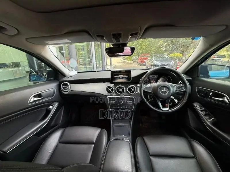 Mercedes Benz GLA 200 Urban 2016