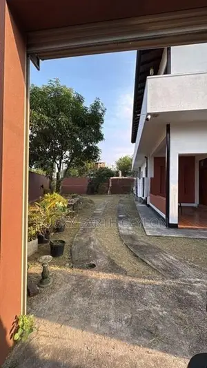 Battarmulla, Fully Furnished, Ground Floor House For Rent (ZM1099)