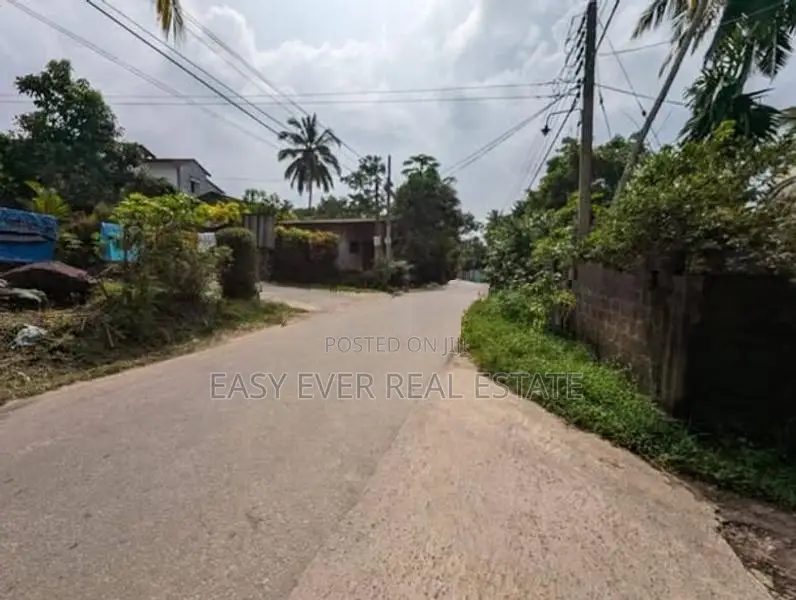 වෙන්දේසි බිම් කොටස් විකිණීමට හෝමාගම