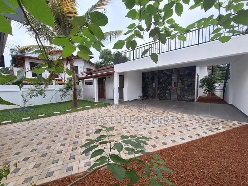 Malabe Town House for Sale