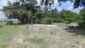 HHL1061 - Land for sale in Kurukkalmadam