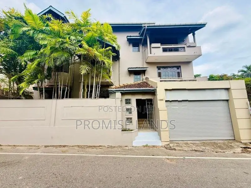 Spacious 3-Storey House for Rent in Battaramulla