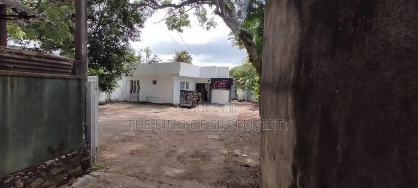 Guest House for sale in Kohuwala