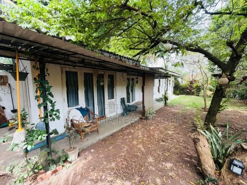 (AFA939) 33 P With 03 Houses SALE AT Angampitiya Road, ETHULKOTTE