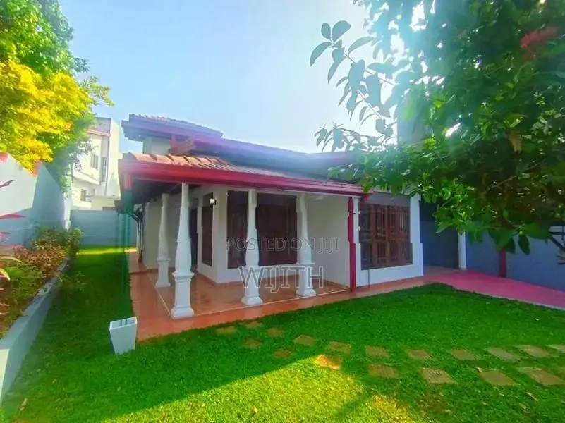 සුපරි පරිසරයක තනිමහල් නිවසක් විකිනිමට පන්නපිටිය