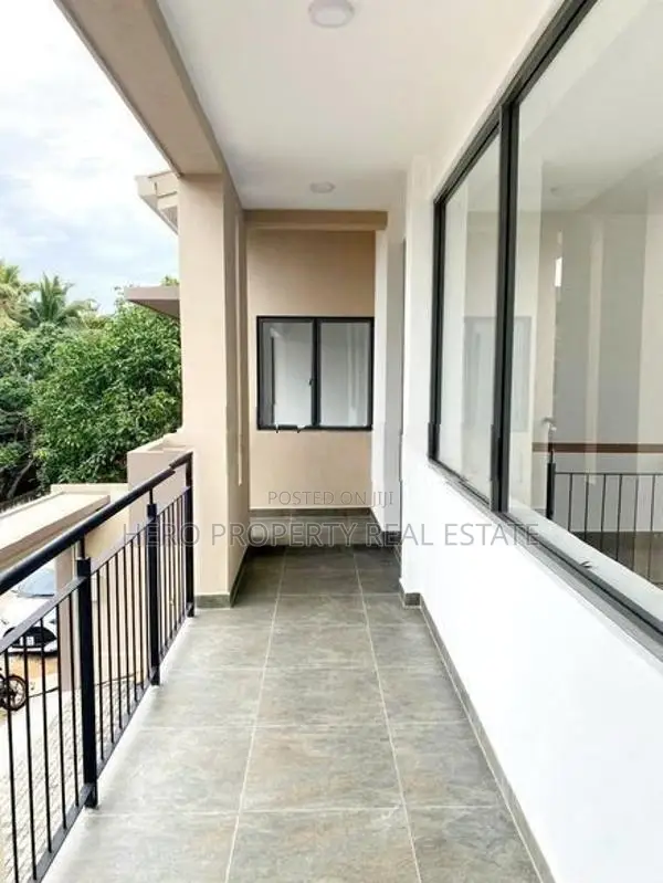 (ASP2602-003) Luxury Quality Modern House for Sale in Piliyandala