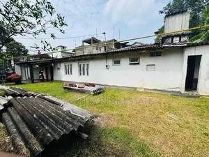 (AF650) මහරගම පර්චස් 15ක ඉඩම සමඟ නිවසක් විකිණීමට ඇත
