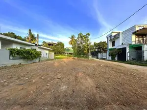 Flat Land From Pamunuwa Devala Rd