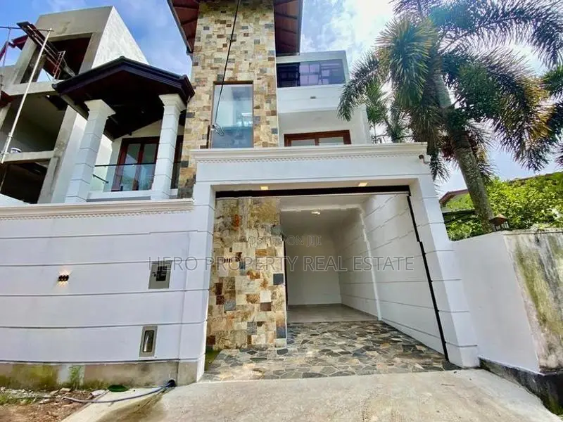 (ASP2602-005) Modern Luxury Quality House for Sale in Piliyandala