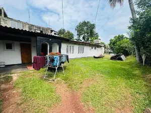 (AF650) මහරගම පර්චස් 15ක ඉඩම සමඟ නිවසක් විකිණීමට ඇත