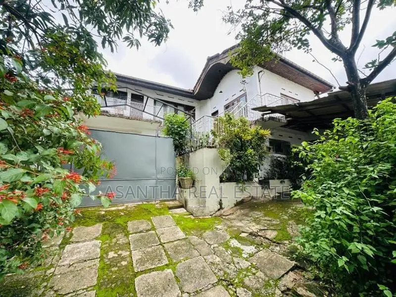 (AF658) 33 P With 03 Houses SALE AT Angampitiya Road, ETHULKOTTE