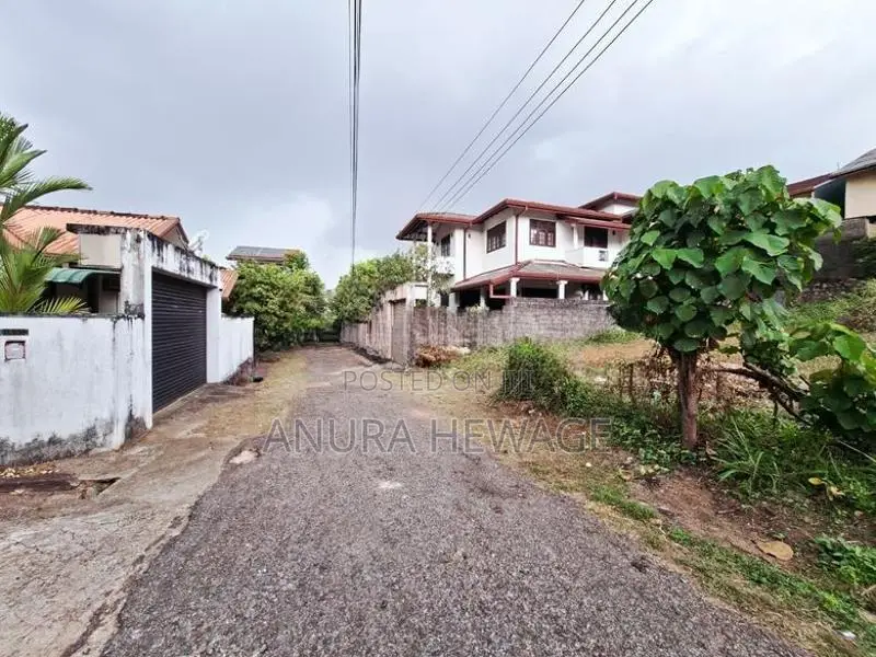 Land for Sale Malabe, Kahanthota (Supreme City). (ID : MALB011)