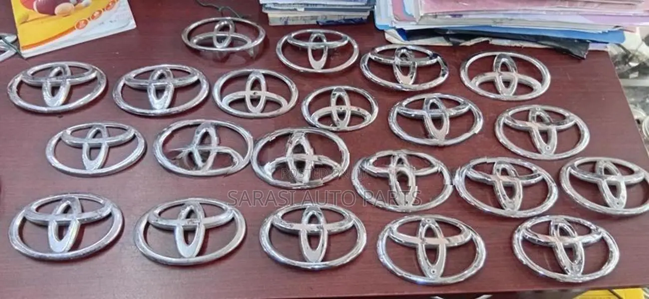 Toyota Shell Badge