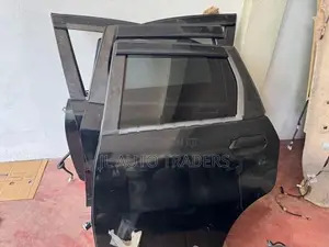 Honda Fit Shuttle GP2 Door