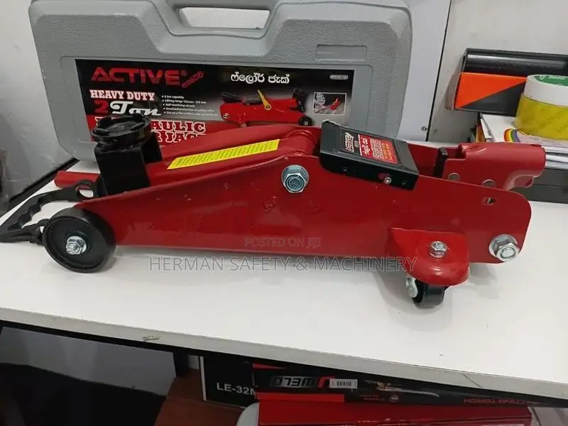 2 Ton Hydraulic Floor Jack Herman HT 0322