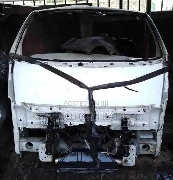 Nissan Caravan E26 Face Cut