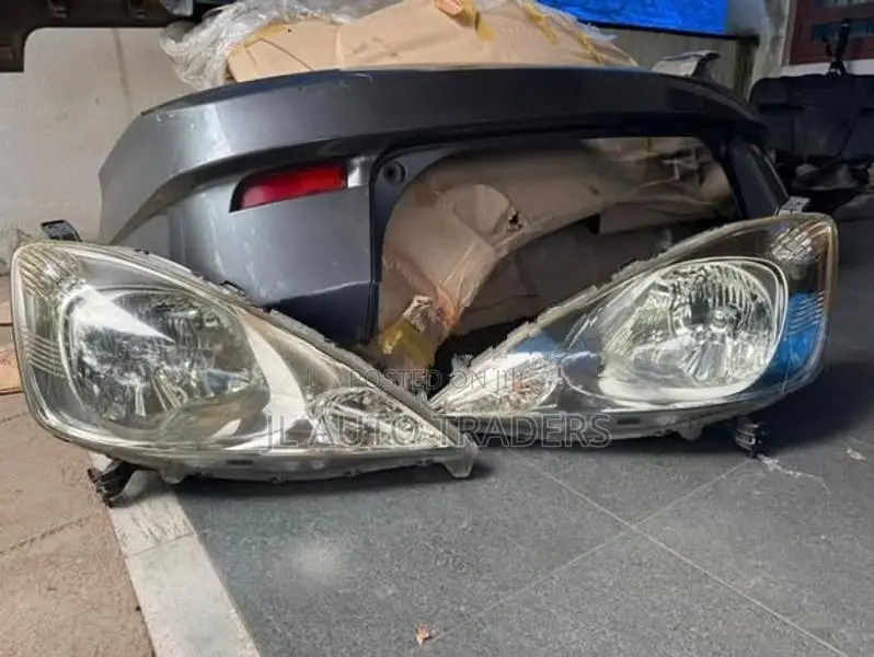 Honda Fit Shuttle GP2 Head Light