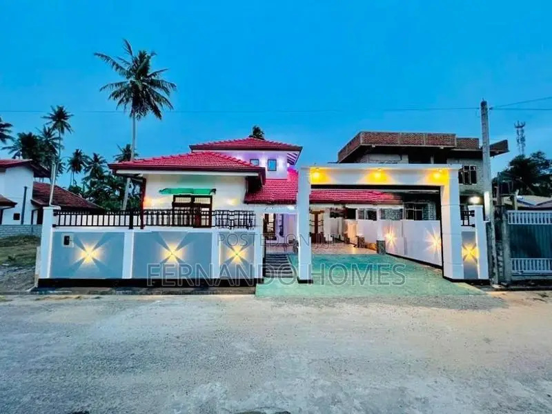 Beautiful 4 BR Luxury Brand New House For Sale In Negombo