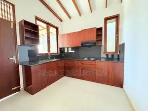 Beautiful Modern Single Storey House for Sale Polgasovita